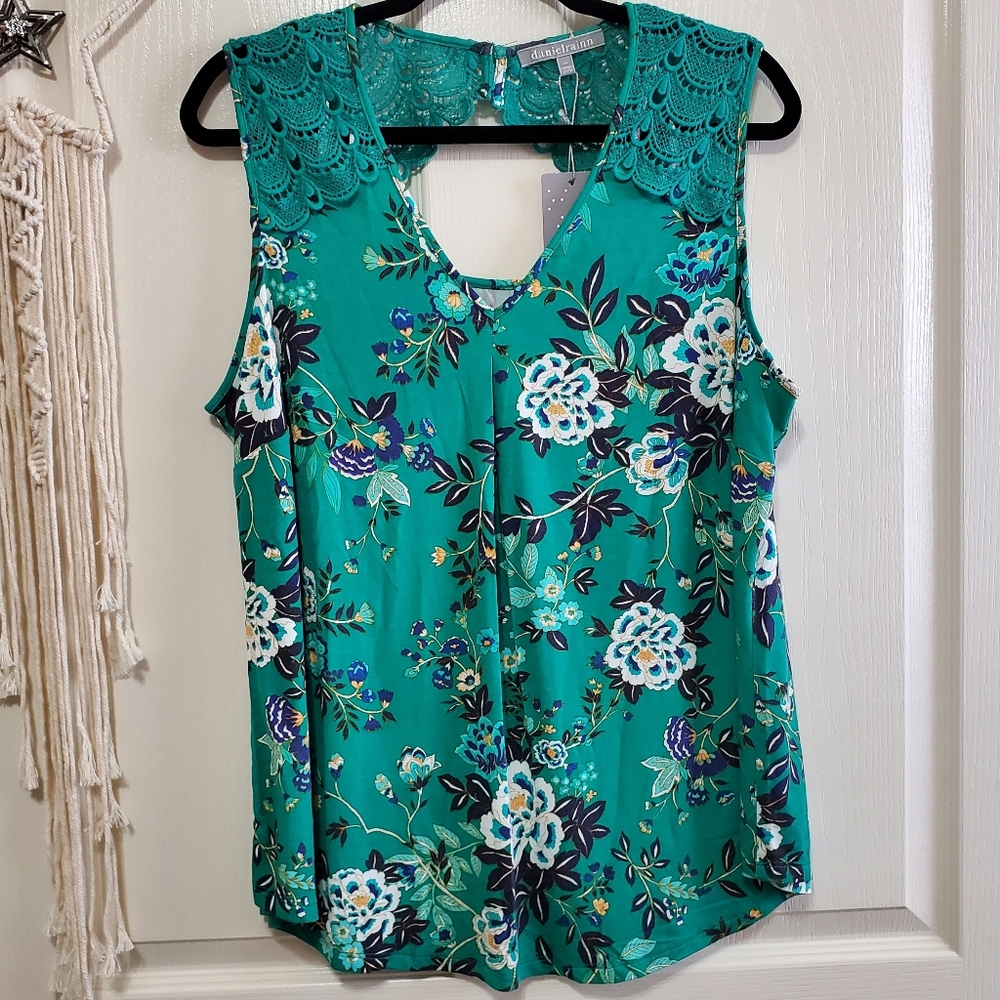Daniel Rainn NWT Green Floral Crochet Sleeveless Top Blouse Size 1X